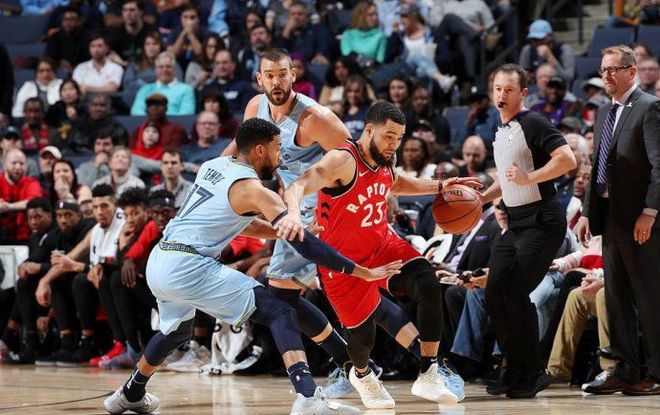 被巧妙地融 被巧妙地融