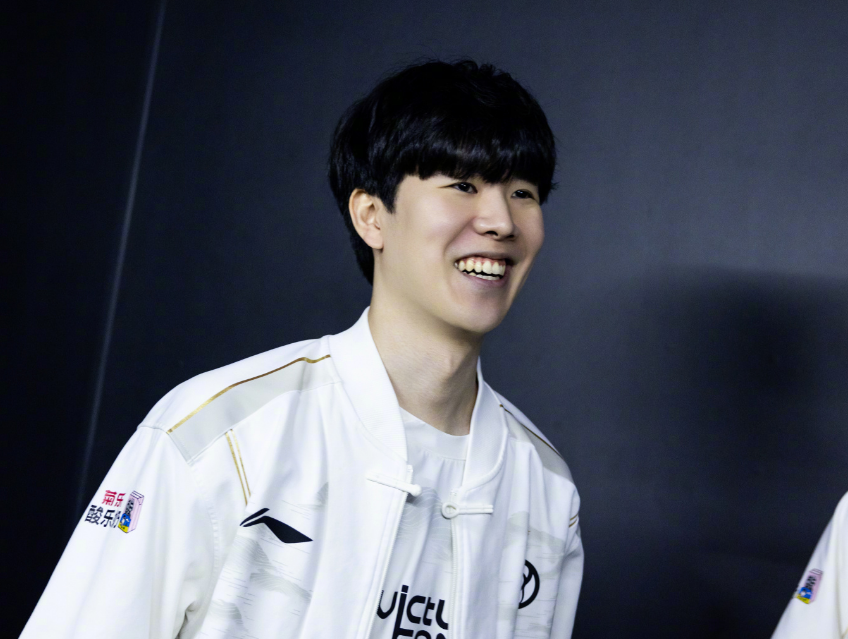 更是对未来 更是对未来