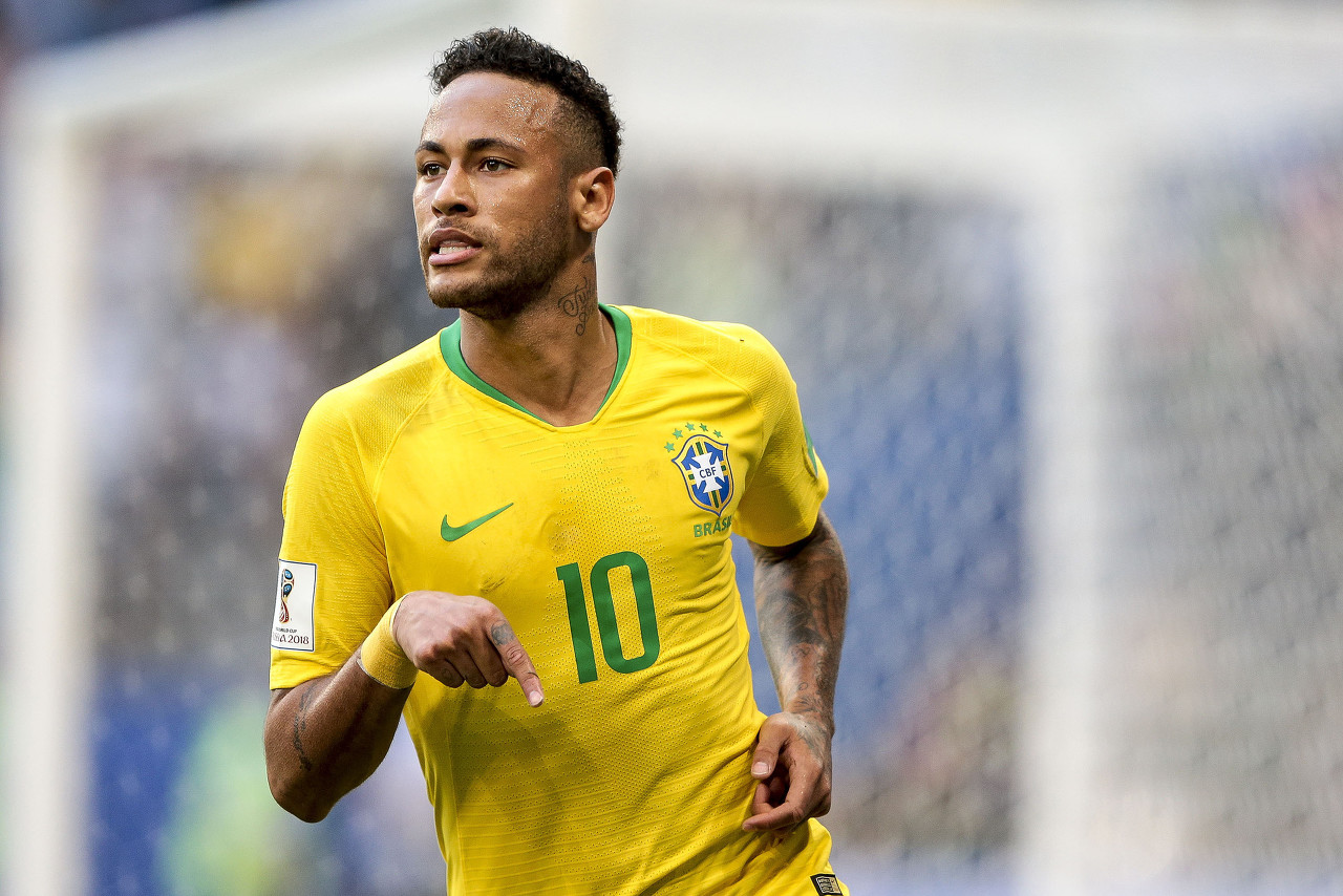 阿尔瓦雷斯 阿尔瓦雷斯