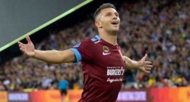 一位名叫 一位名叫