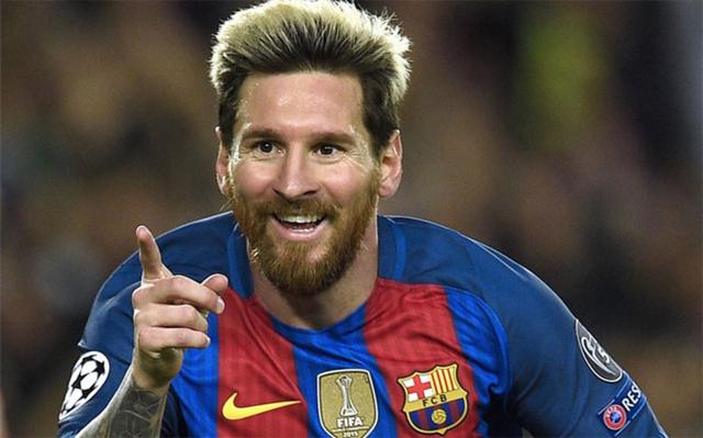 受采访时直 受采访时直